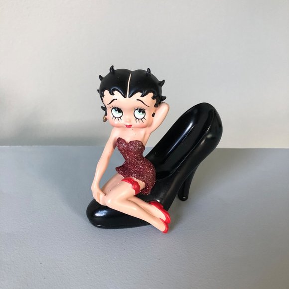 Betty Boop In Sparkly Red Dress 